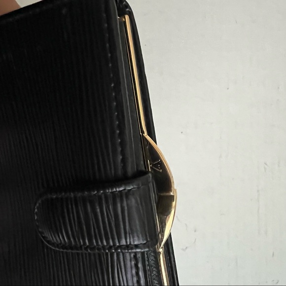 Authentic LOUIS VUITTON Black Epi French Purse Wallet Leather - Picture 11 of 13
